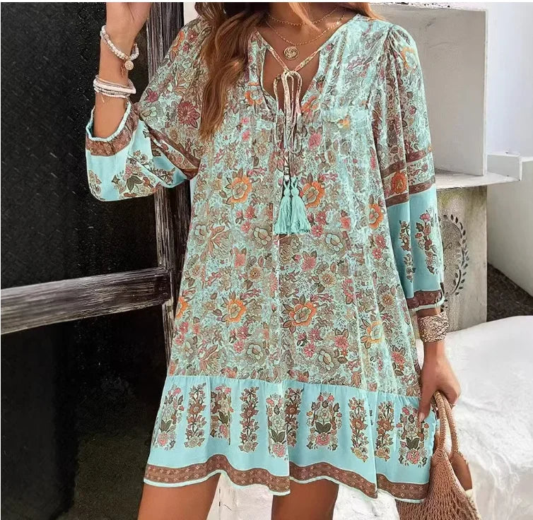 Robe Automnale Mi-longue à Imprimé Bohème – Col V à Lacets Pompom