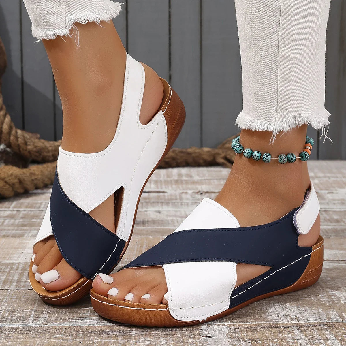 Sandales d'Été Croisées en Cuir PU & Légère Plateforme