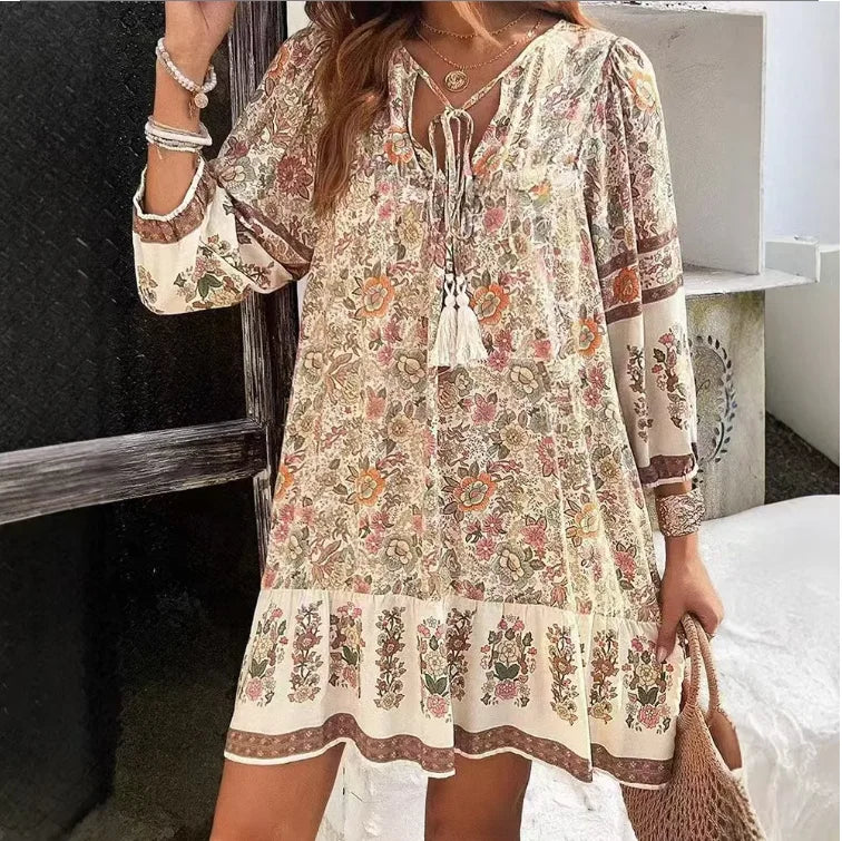 Robe Automnale Mi-longue à Imprimé Bohème – Col V à Lacets Pompom