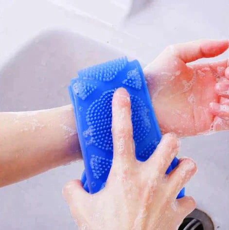 Brosse exfoliante en silicone 1 ACHETÉE = 1 OFFERTE